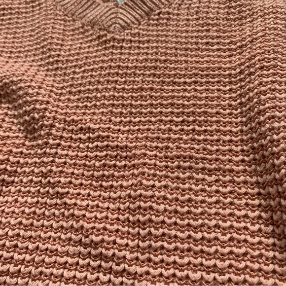 CALVIN KLEIN DEEP V-NECK LONG SLEEVE PINK SWEATER SIZE SMALL - Picture 4 of 7